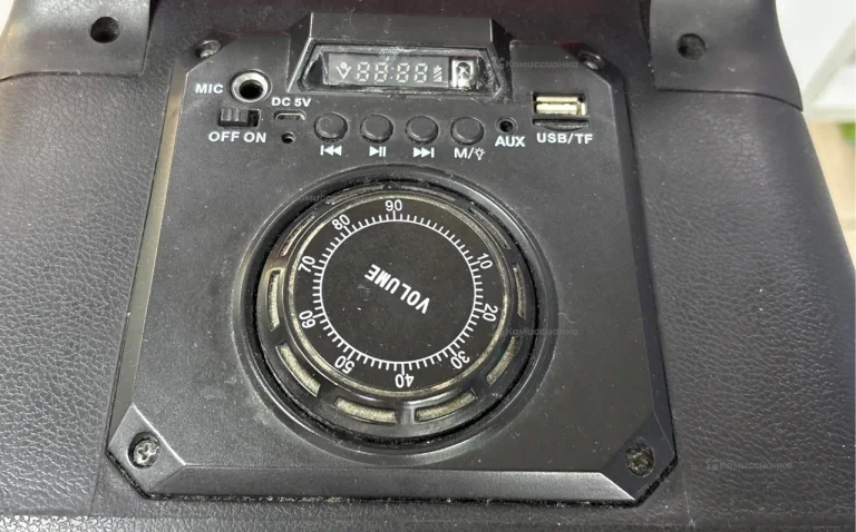 Колонка  блютуз черная