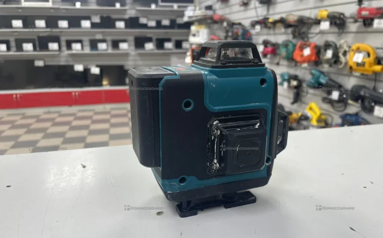 лазерный уровень 4D Makita реплика