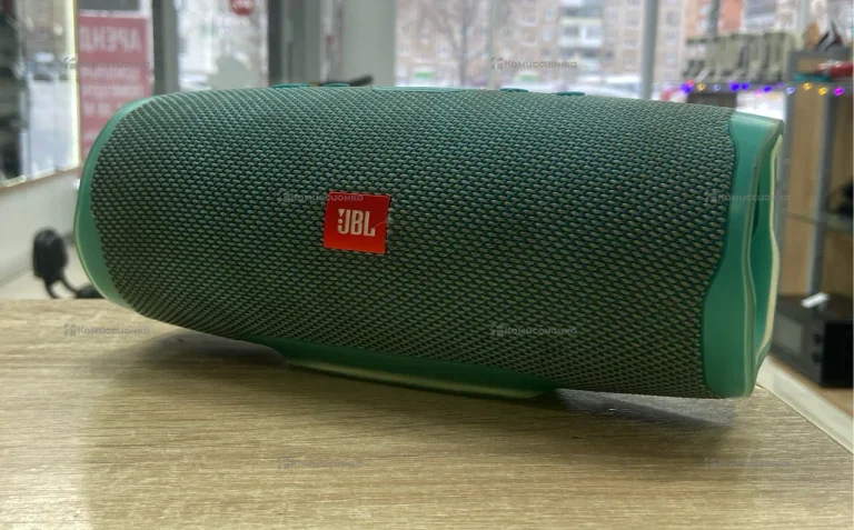 Колонка  JBL CHARGE 4