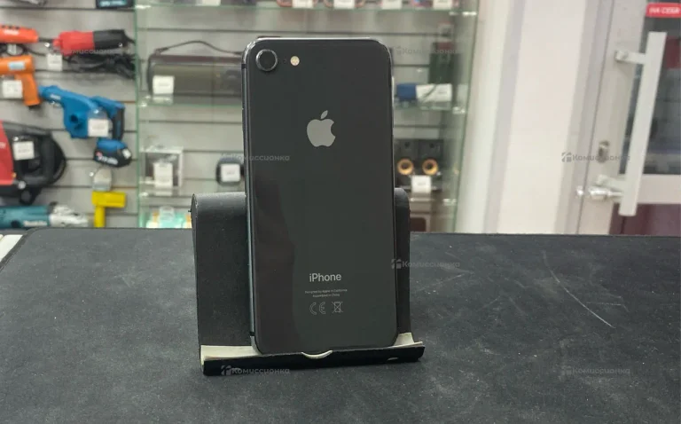 Apple IPhone 8 64Gb