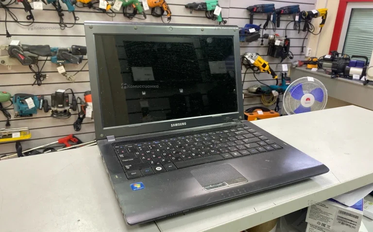 Ноутбук Samsung R425