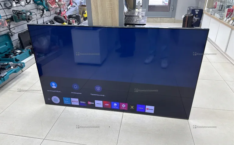 Телевизор Samsung UE65AU7170U