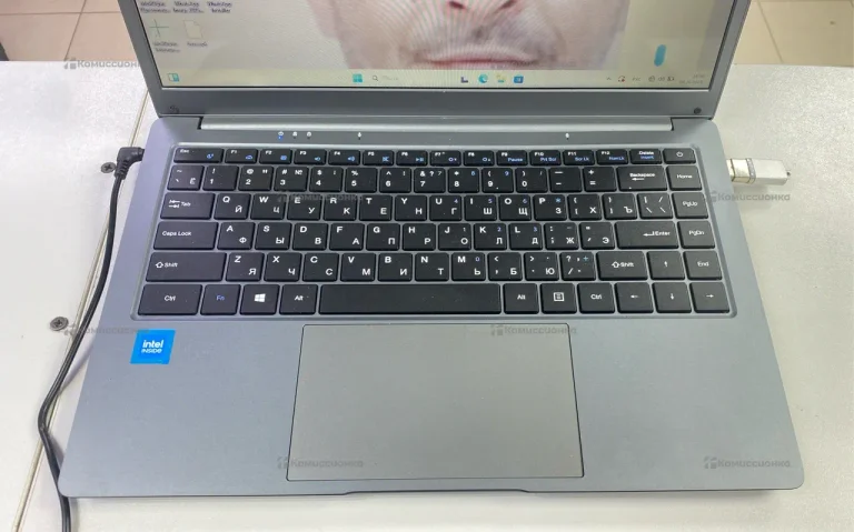 Ноутбук  azerty az-1406