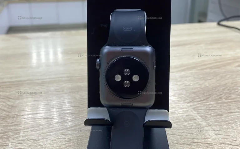 Часы  Apple Watch Series 3 42mm