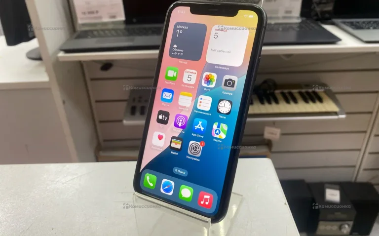 Apple iPhone 11 4/64 ГБ