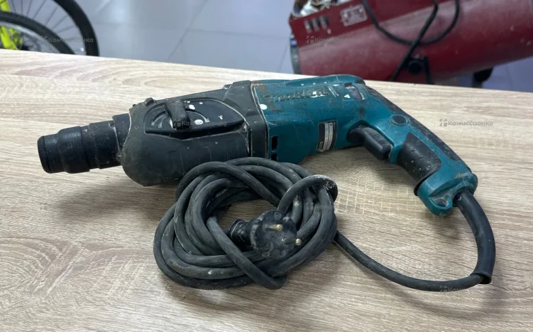 Перфоратор makita HR2470