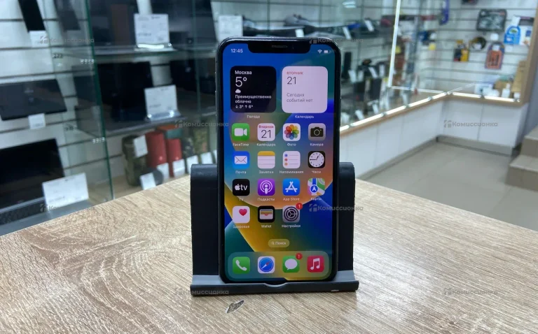 Apple iPhone X 3/64 ГБ