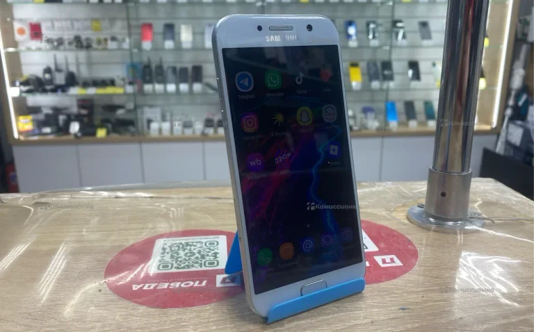 Samsung Galaxy A5 (2017) 3/32 ГБ