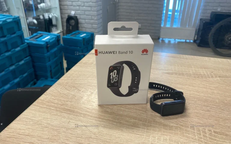 Часы  Huawei Band 10