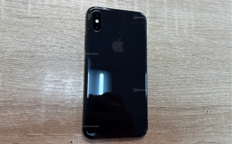 Apple IPhone X 64 ГБ