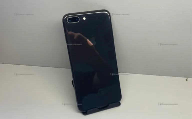 Apple iPhone 8 Plus 3/64 ГБ