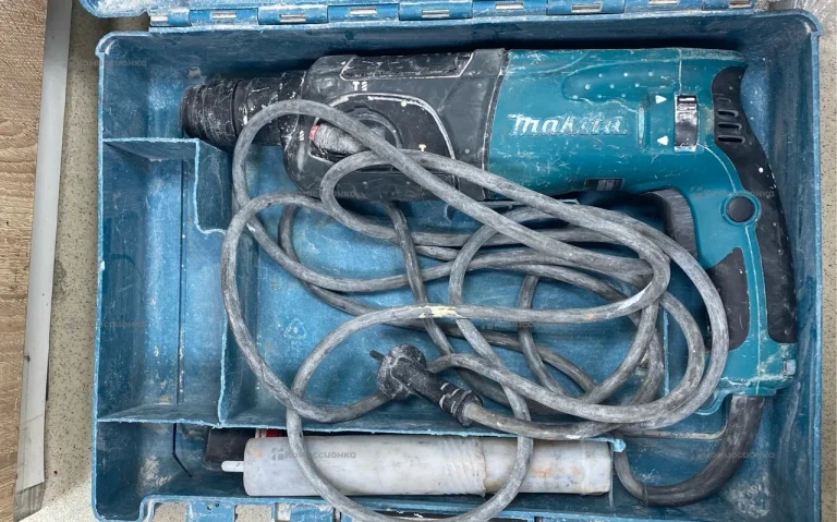 Перфоратор makita HR2470