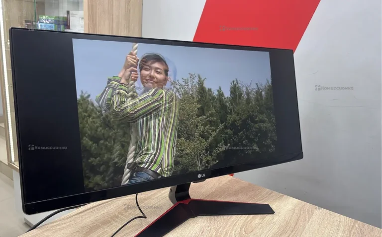 Монитор LG 29UM69G