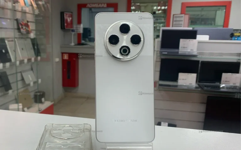 Tecno Spark 30 8/128 ГБ