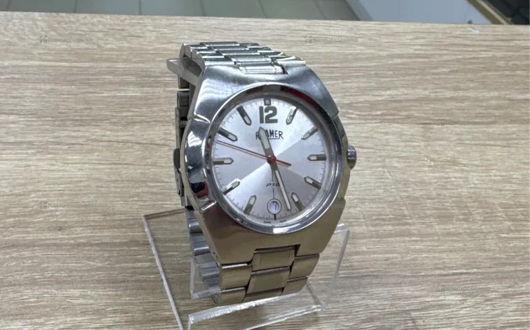 Часы Roamer