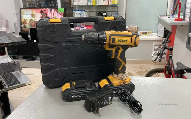 Шуруповерт бесщеточный Razz CD-20IDB