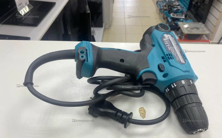 дрель шуруповерт makita df0300