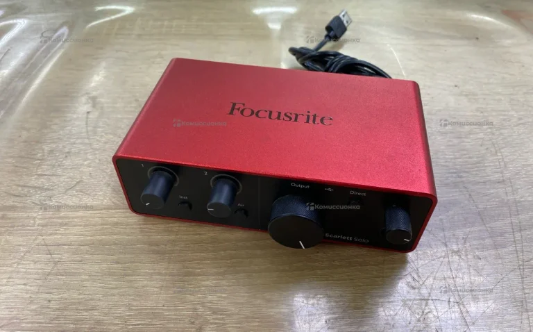 Звуковая карта Focusrite Scarlett Solo 4 Gen