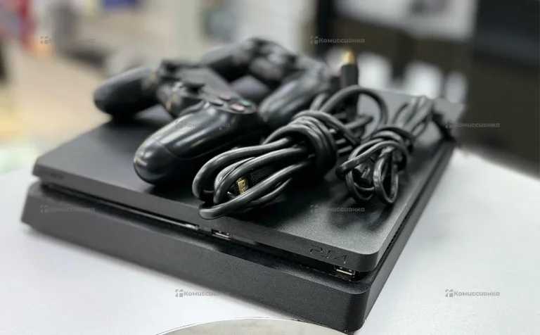 Приставка PS4. slim 500 Gb