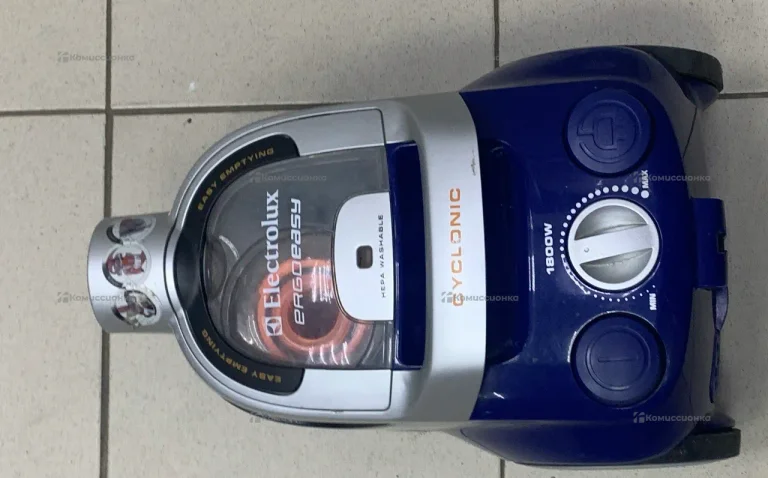 Пылесос  Electrolux sl24