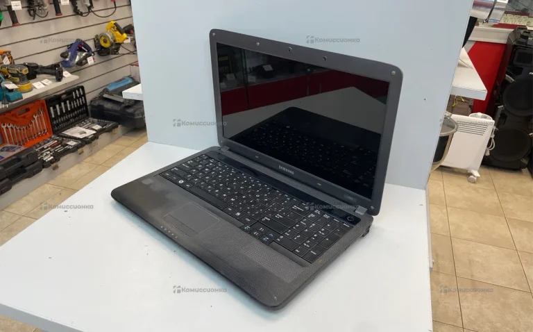 Ноутбук  Samsung R525