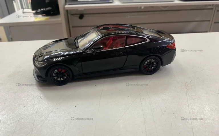 Модель BMW M4
