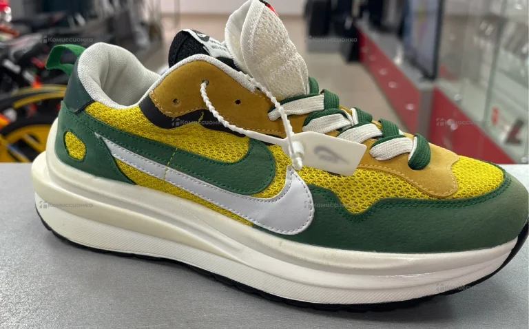 Кроссовки Nike Sportswear 43