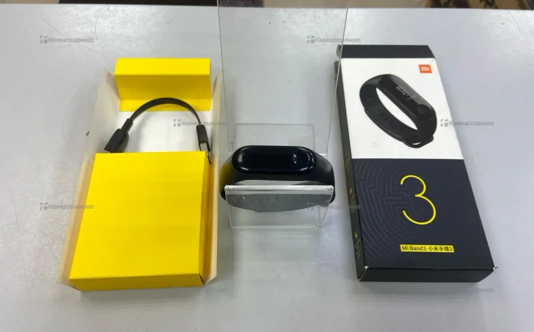 Часы Xiaomi Mi Band 3