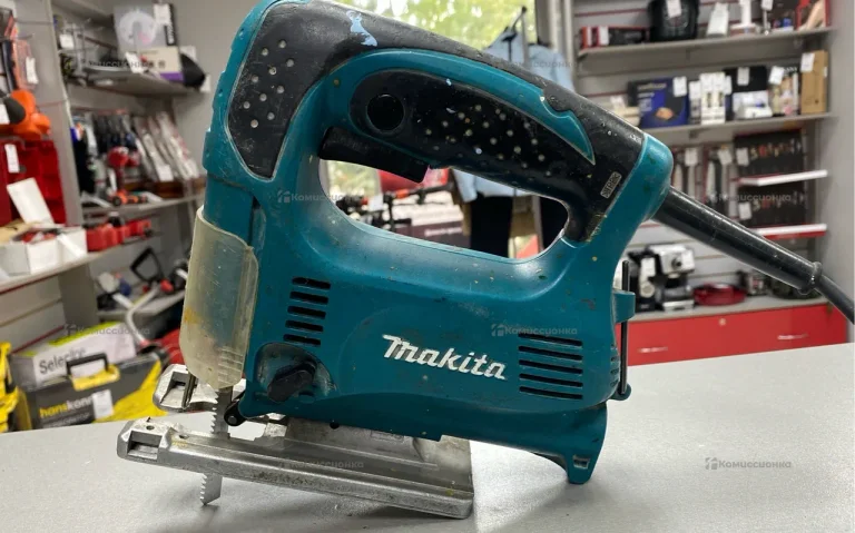Электролобзик makita 4329