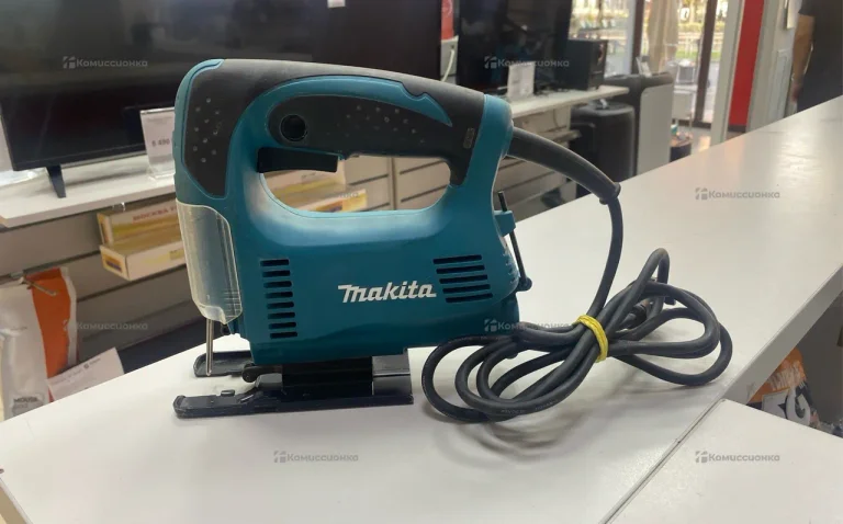 Электролобзик makita 4326