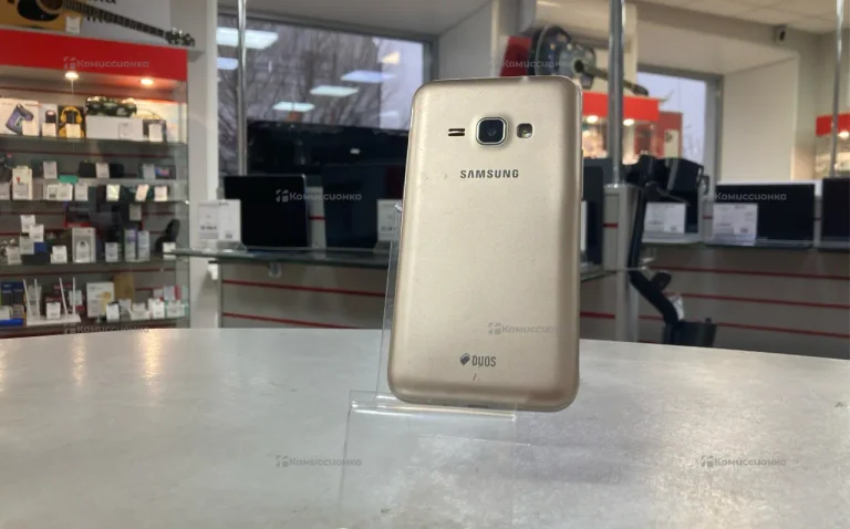 Samsung Galaxy J1 1/8 ГБ