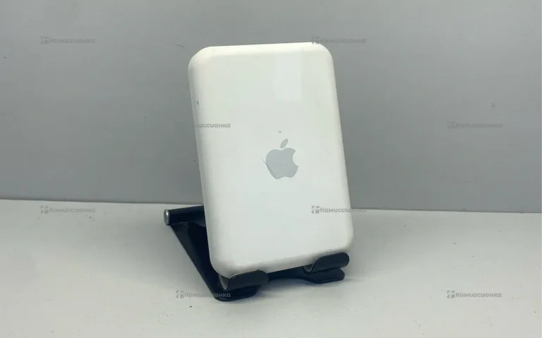 Power Bank  MagSafe копия