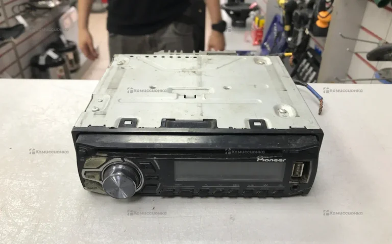 Автомагнитола  Pioneer DEH-1600UA