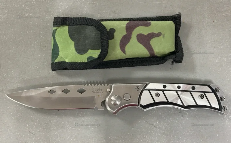 Нож складной металлический