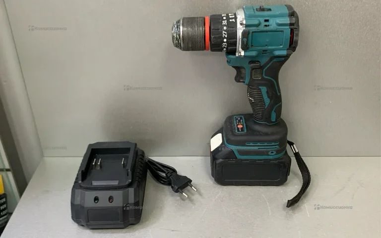 Шуруповерт безщеточный Makita реплика