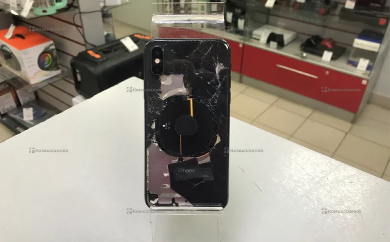 Apple iPhone X 3/64 ГБ