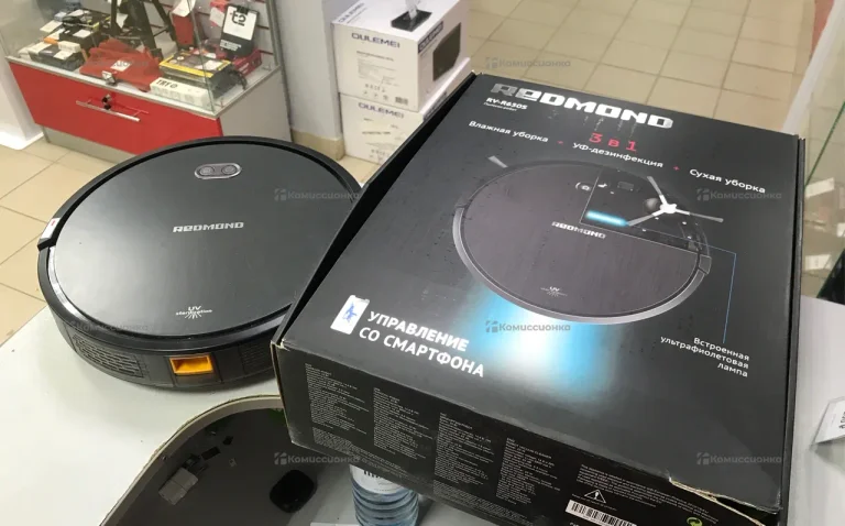 Робот пылесос Redmond RV-R650S