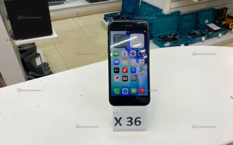 Apple iPhone SE (2020) 3/128 ГБ