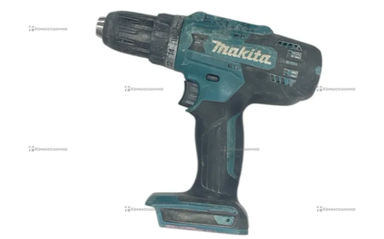 Аккумуляторная дрель-шуруповерт Makita DF448D