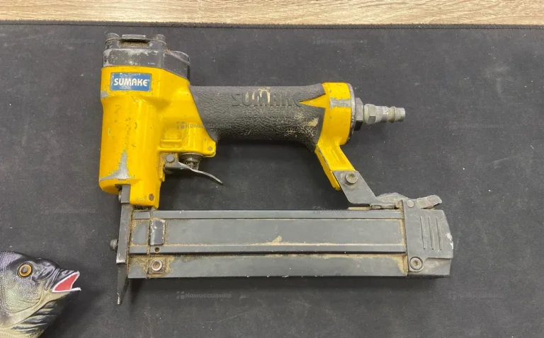 Гвоздезабивной пистолет пневматический SUMAKE P0.6