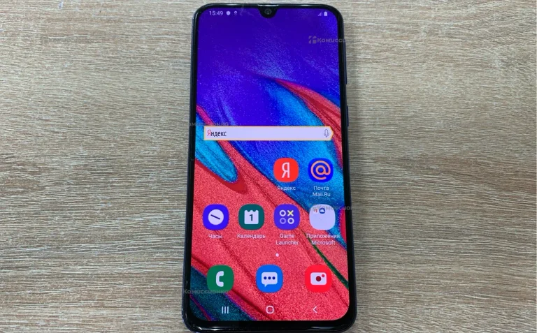 Samsung Galaxy A40 4/64 ГБ