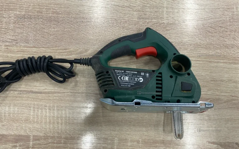Мини-цепная пила лобзик Bosch EasyCut 50