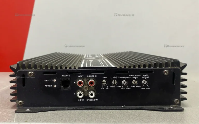 Усилитель  Momo D-1000