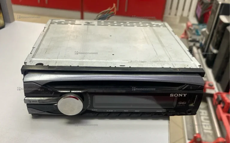 Автомагнитола  sony cdx-gt450u