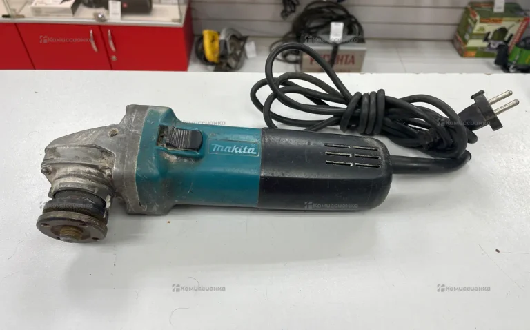Makita Ушм 125