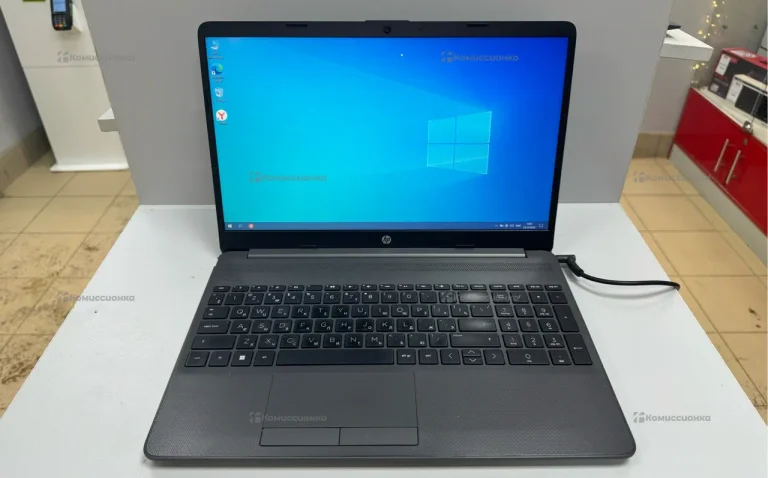 Ноутбук  HP 255 G8
