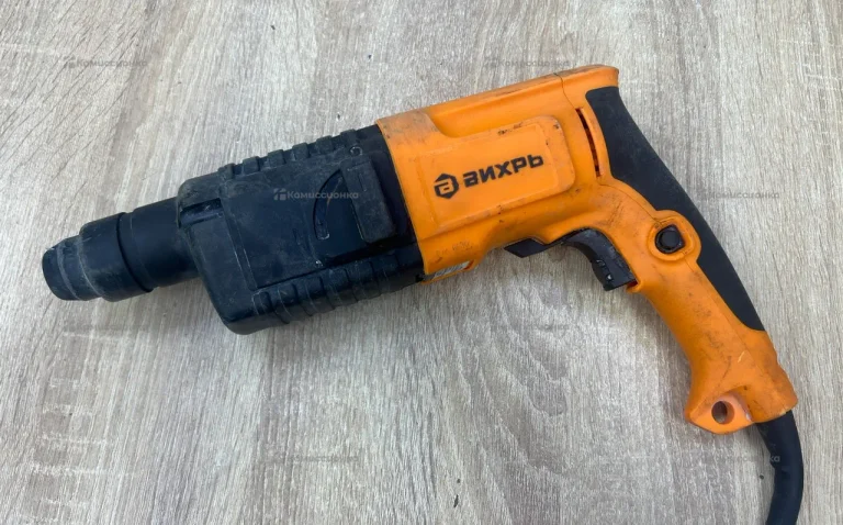 Перфоратор ВИХРЬ П-650К