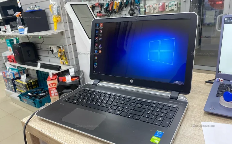 Ноутбук HP 15-p061sr