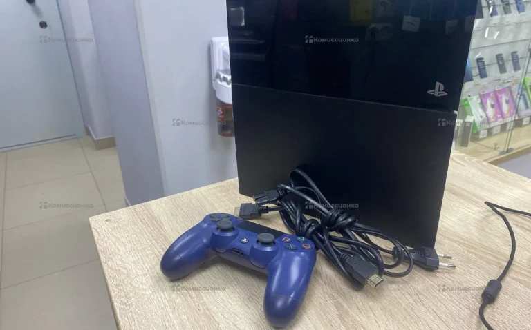 Приставка Sony PS4 Fat 500Gb.