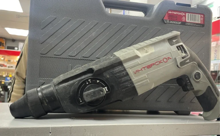 Перфоратор Интерскол П-26/800ЭР